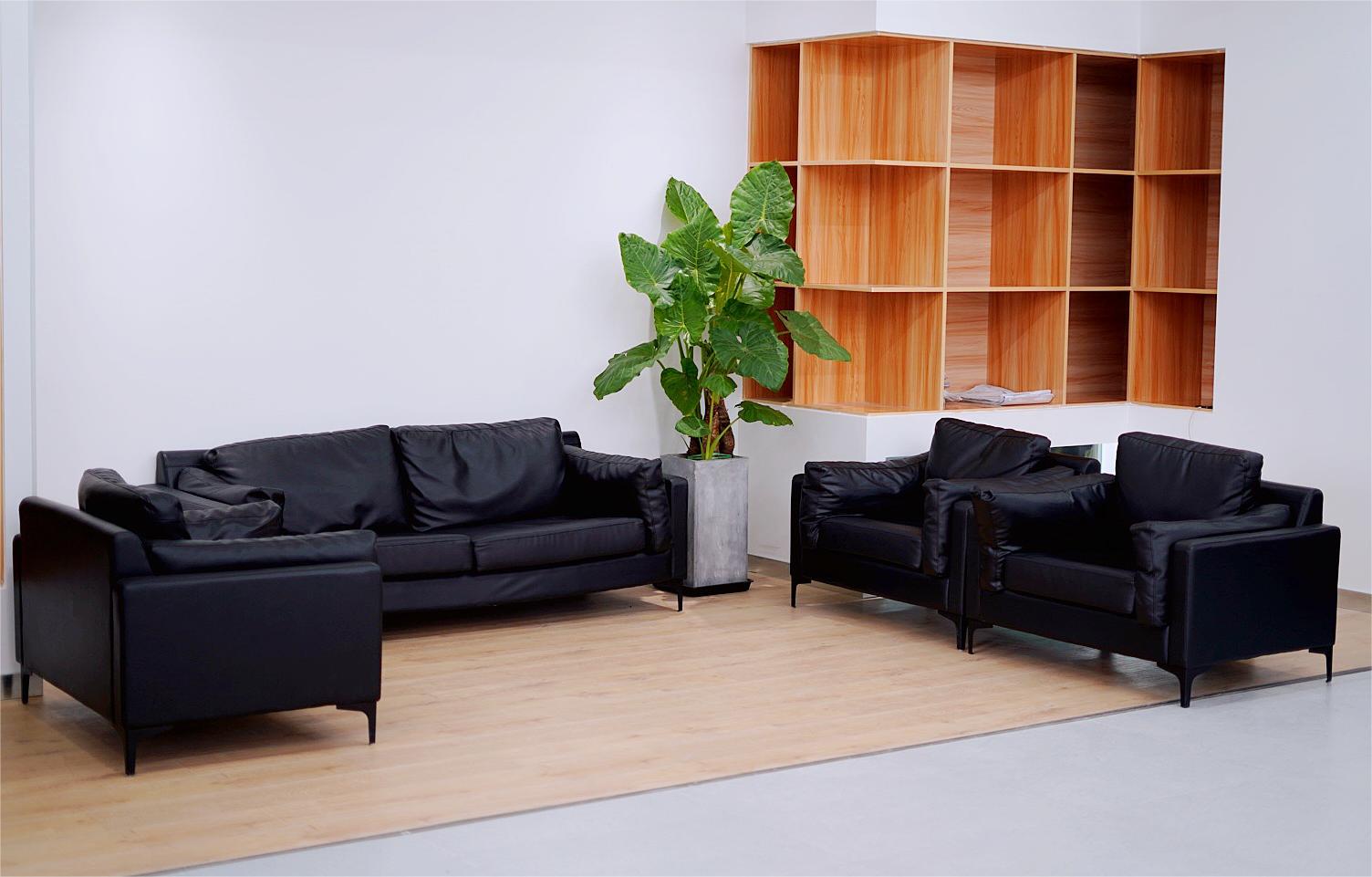 1693382275211682.jpg 1693382275211682.jpg